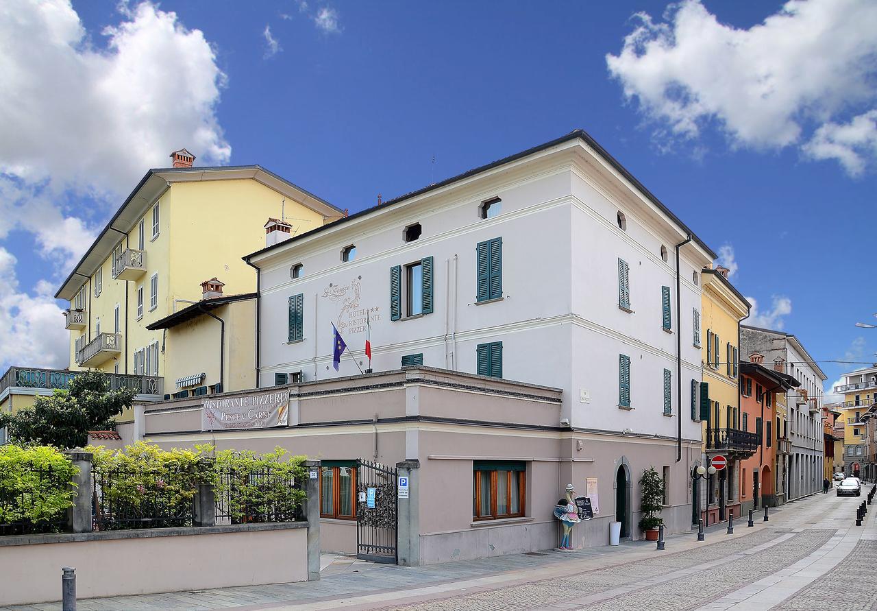 Hotel La Fenice Chiari Exterior photo